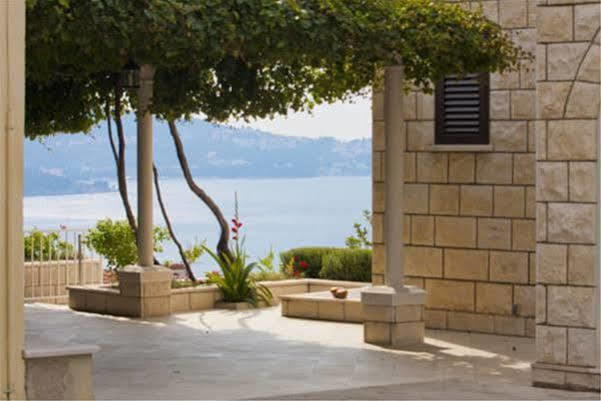 Guest House Burin Mlini Luaran gambar