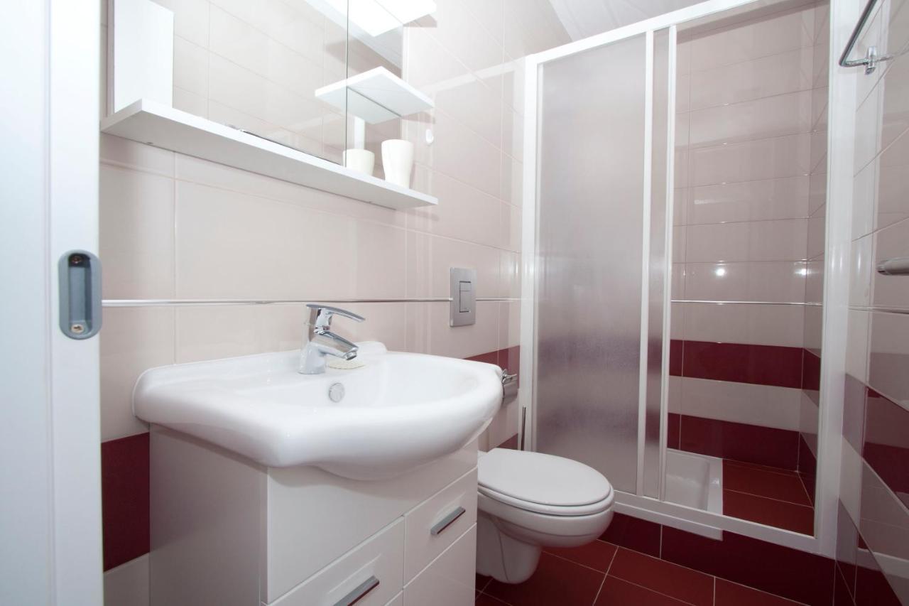 Guest House Burin Mlini Luaran gambar