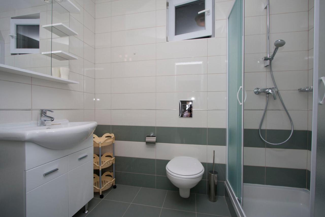 Guest House Burin Mlini Luaran gambar