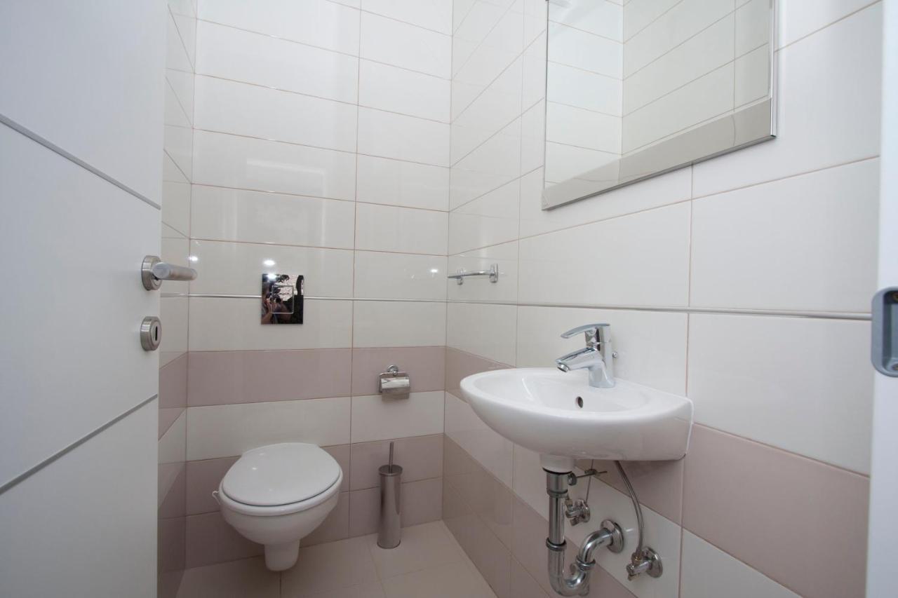 Guest House Burin Mlini Luaran gambar