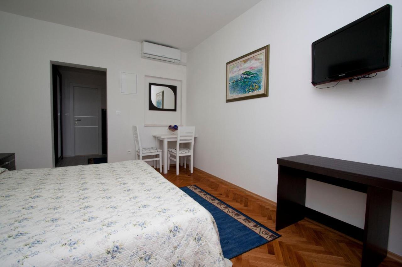 Guest House Burin Mlini Luaran gambar